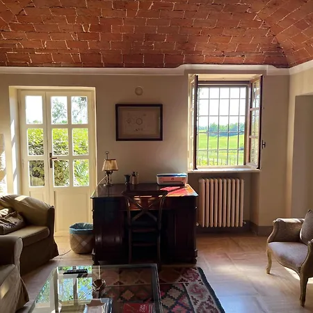 Apartment Country House Mimosa - Relax In Jacuzzi Tra I Vigneti Fubine